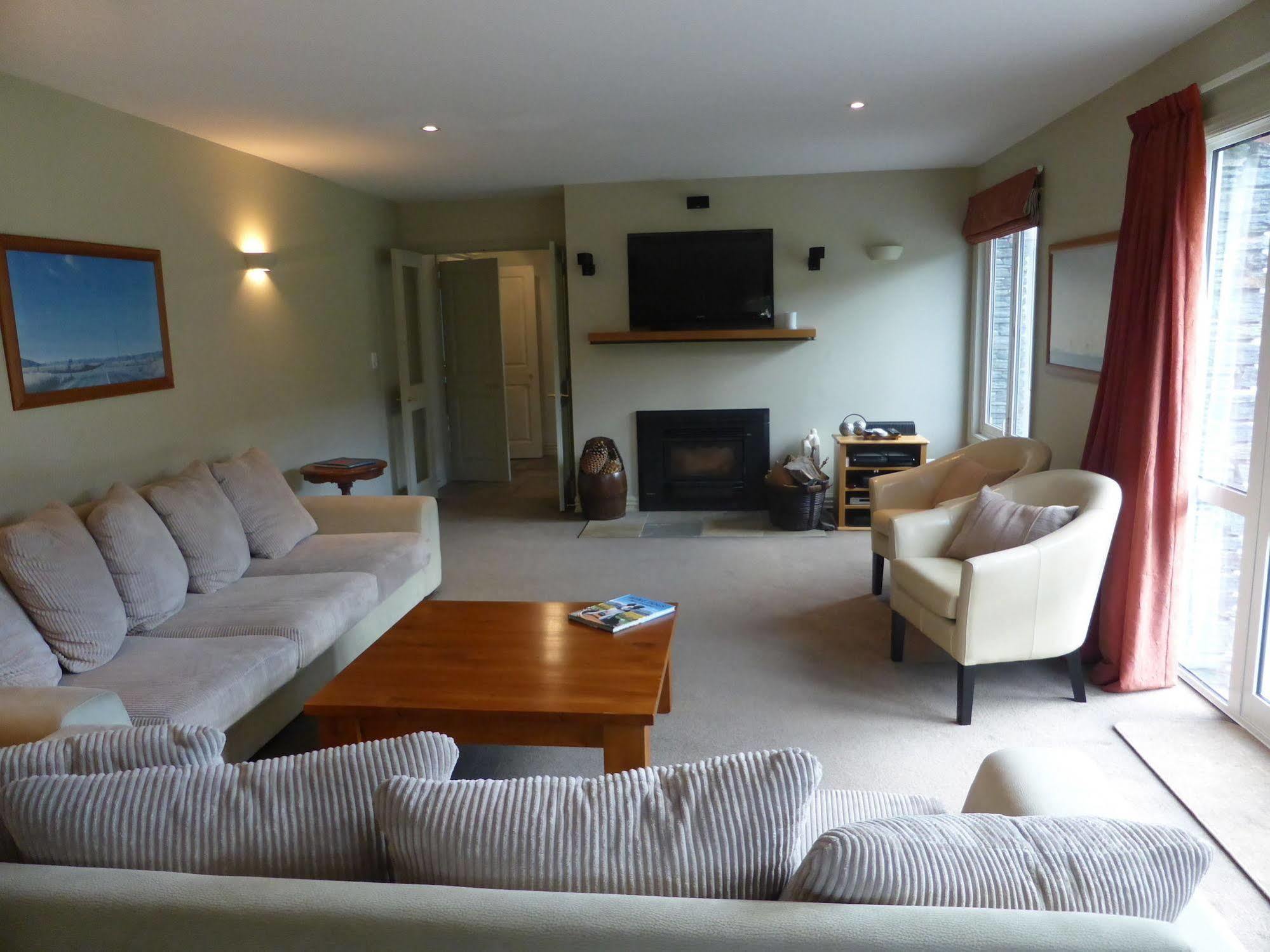 Queenstown Country Lodge Lake Hayes Экстерьер фото