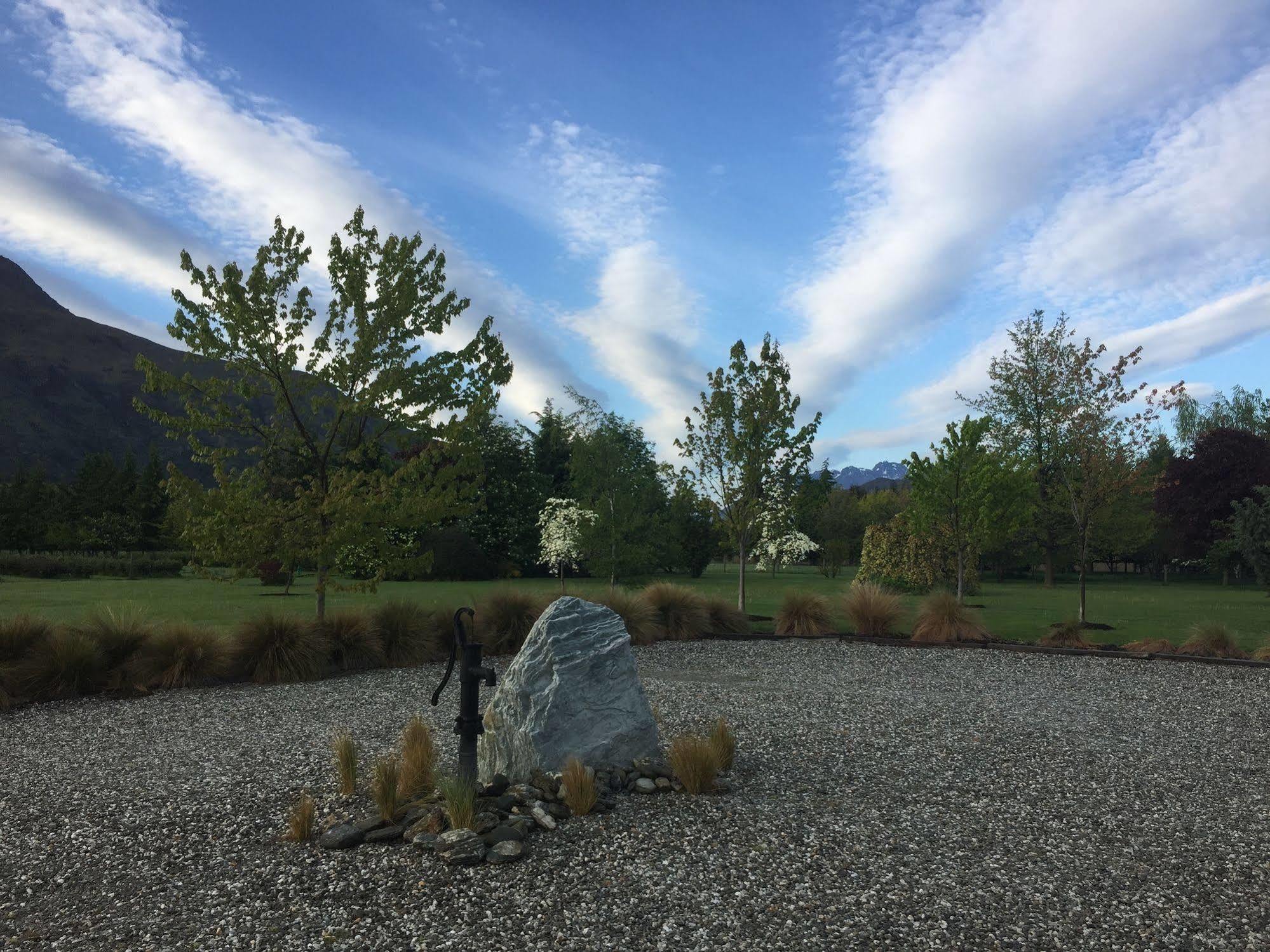 Queenstown Country Lodge Lake Hayes Экстерьер фото