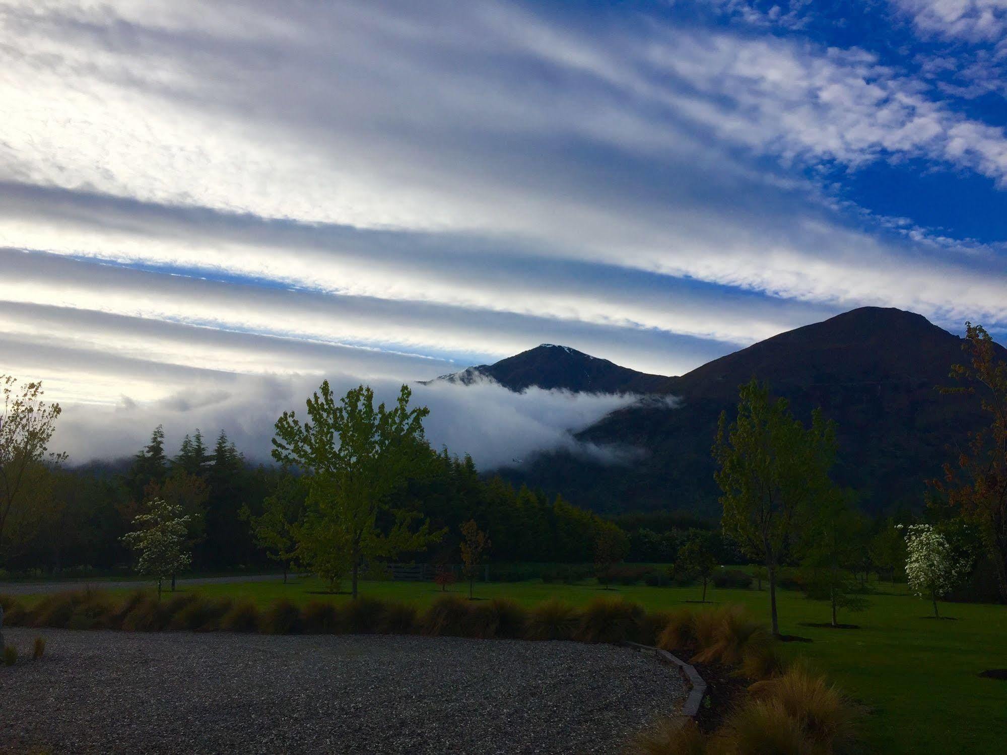 Queenstown Country Lodge Lake Hayes Экстерьер фото